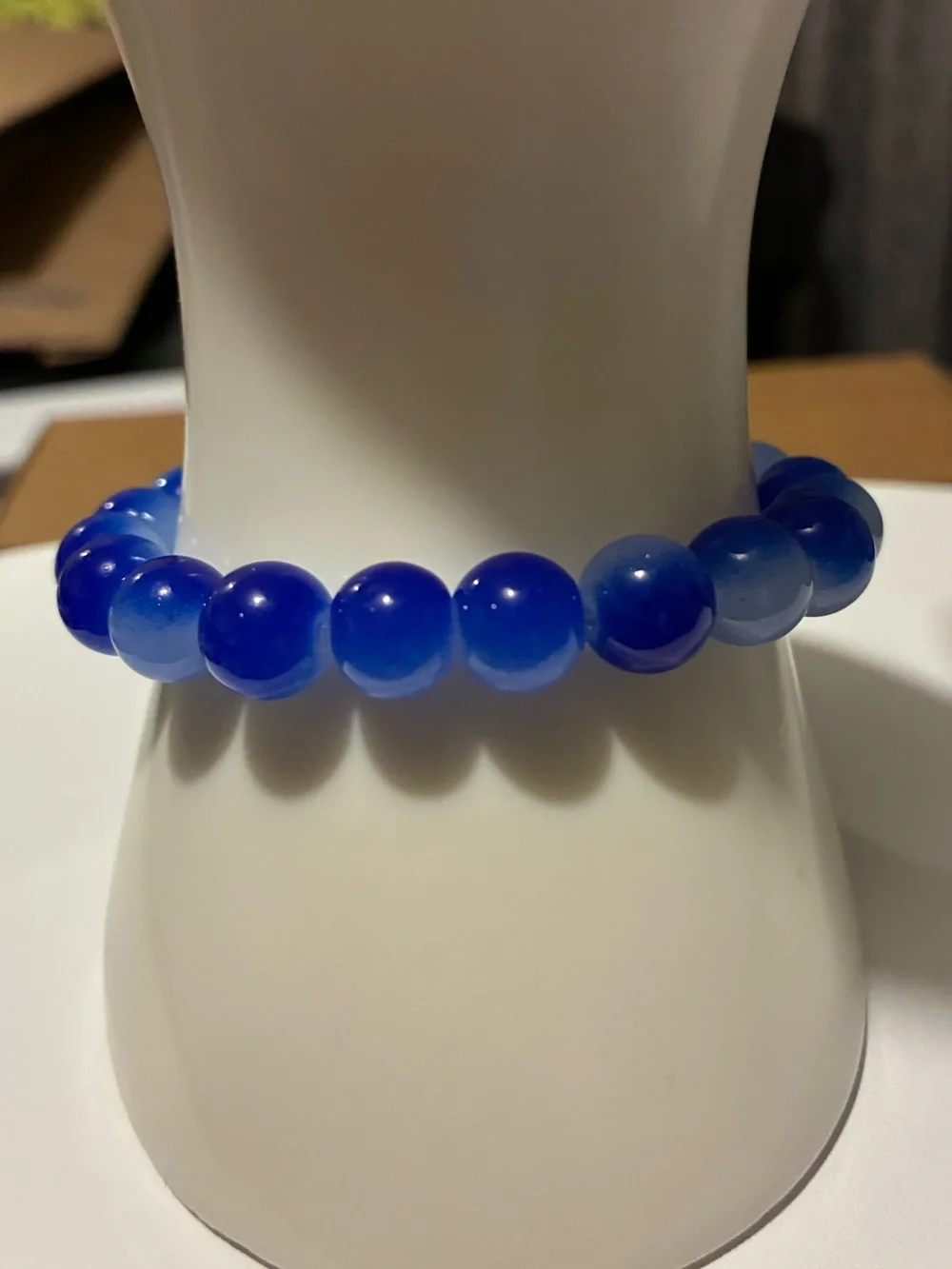 Women’s Or Men's Blue Gradient Glass Beaded Stretch Bracelet NWOT